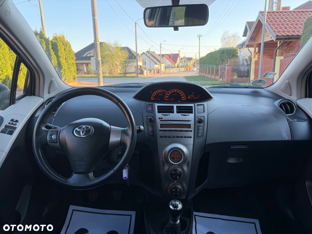 Toyota Yaris 1.33 Luna Start - 21