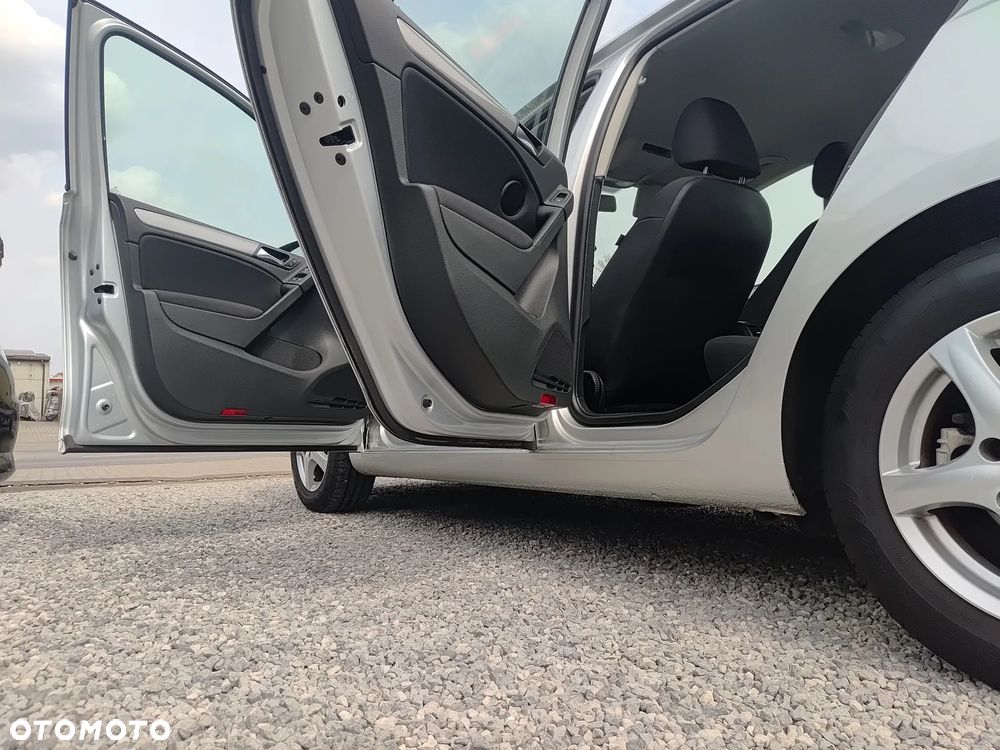 Volkswagen Golf 2.0 TDI DPF Comfortline - 11