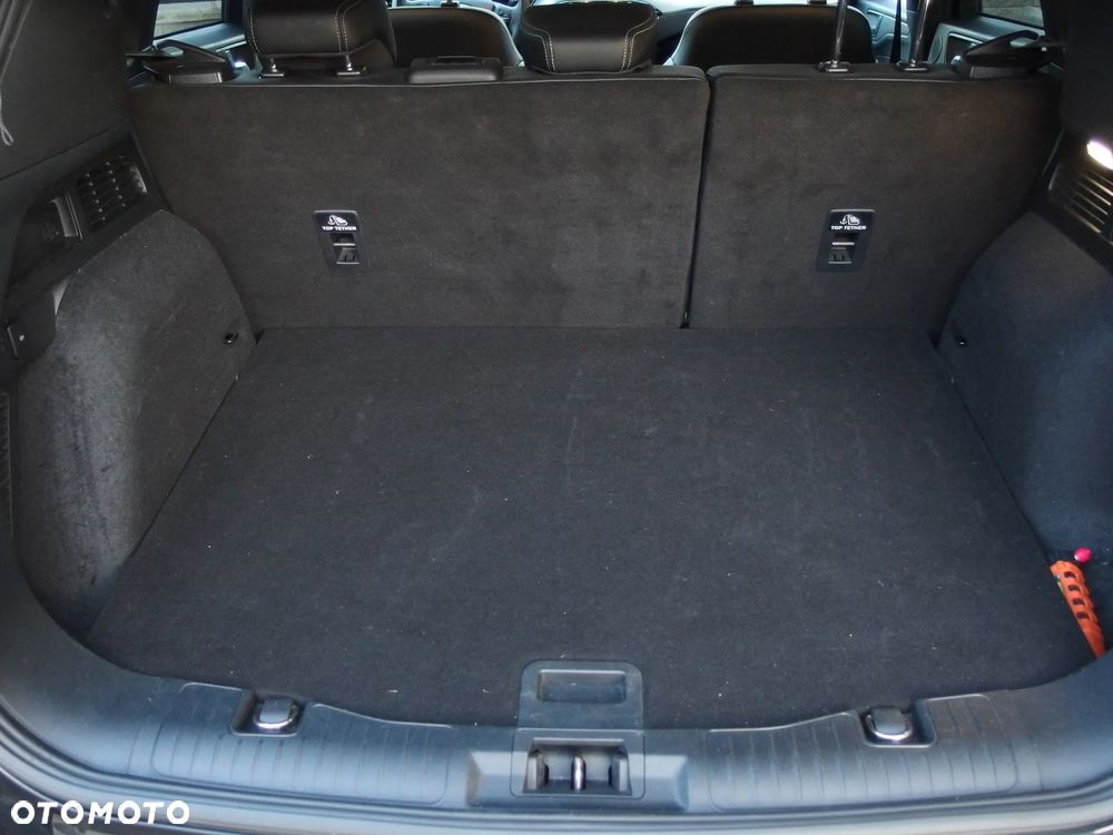 Ford Kuga 2.5 FHEV FWD Titanium X - 16