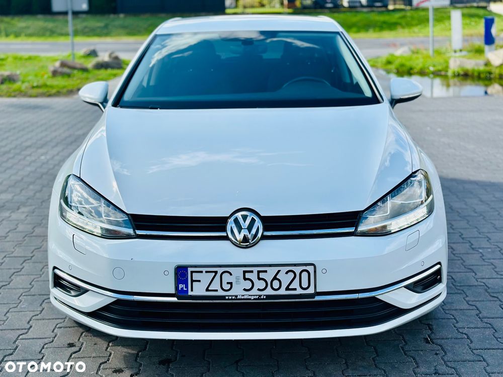 Volkswagen Golf - 2