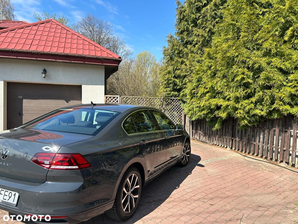Volkswagen Passat 2.0 TSI Elegance DSG - 18