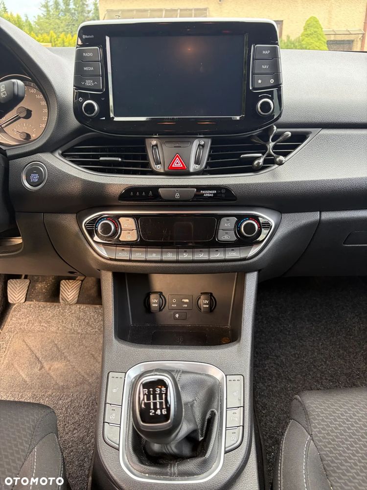 Hyundai i30 1.6 CRDi Premium - 10