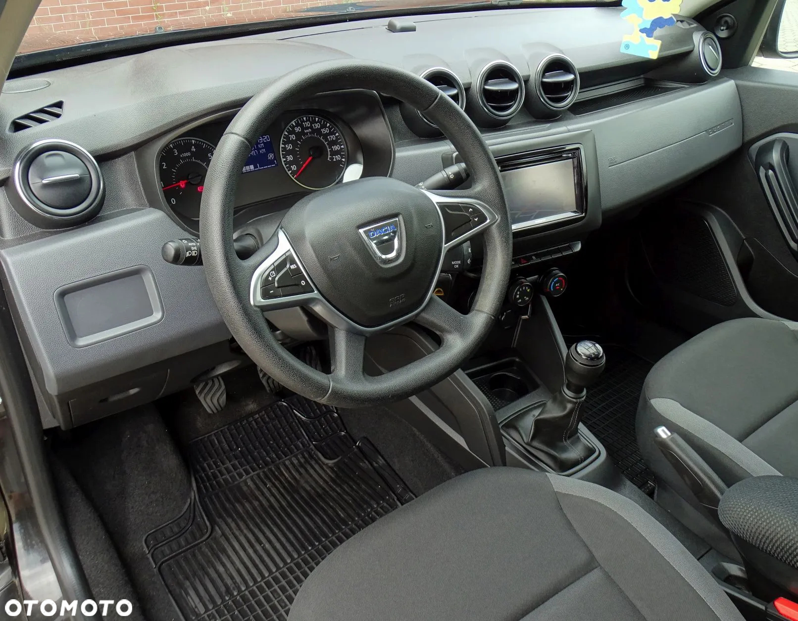 Dacia Duster 1.6 SCe Blackshadow S&S - 18