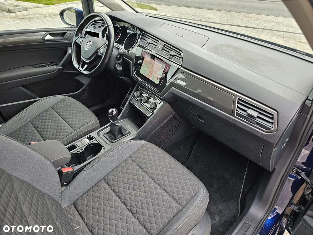 Volkswagen Touran 1.6 TDI BMT SCR Comfortline - 11