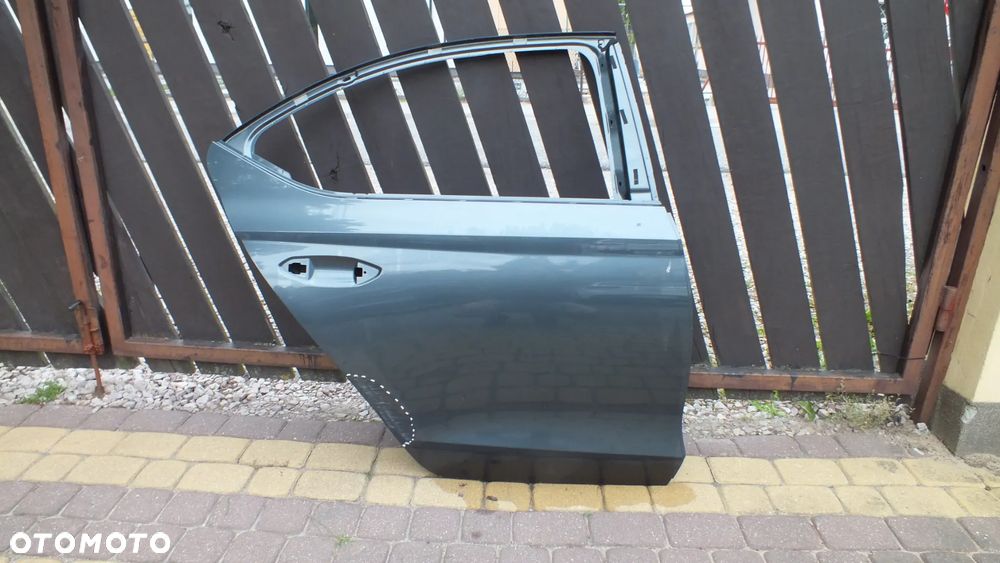 Drzwi tylne prawe Skoda Octavia IV Sedan - 2