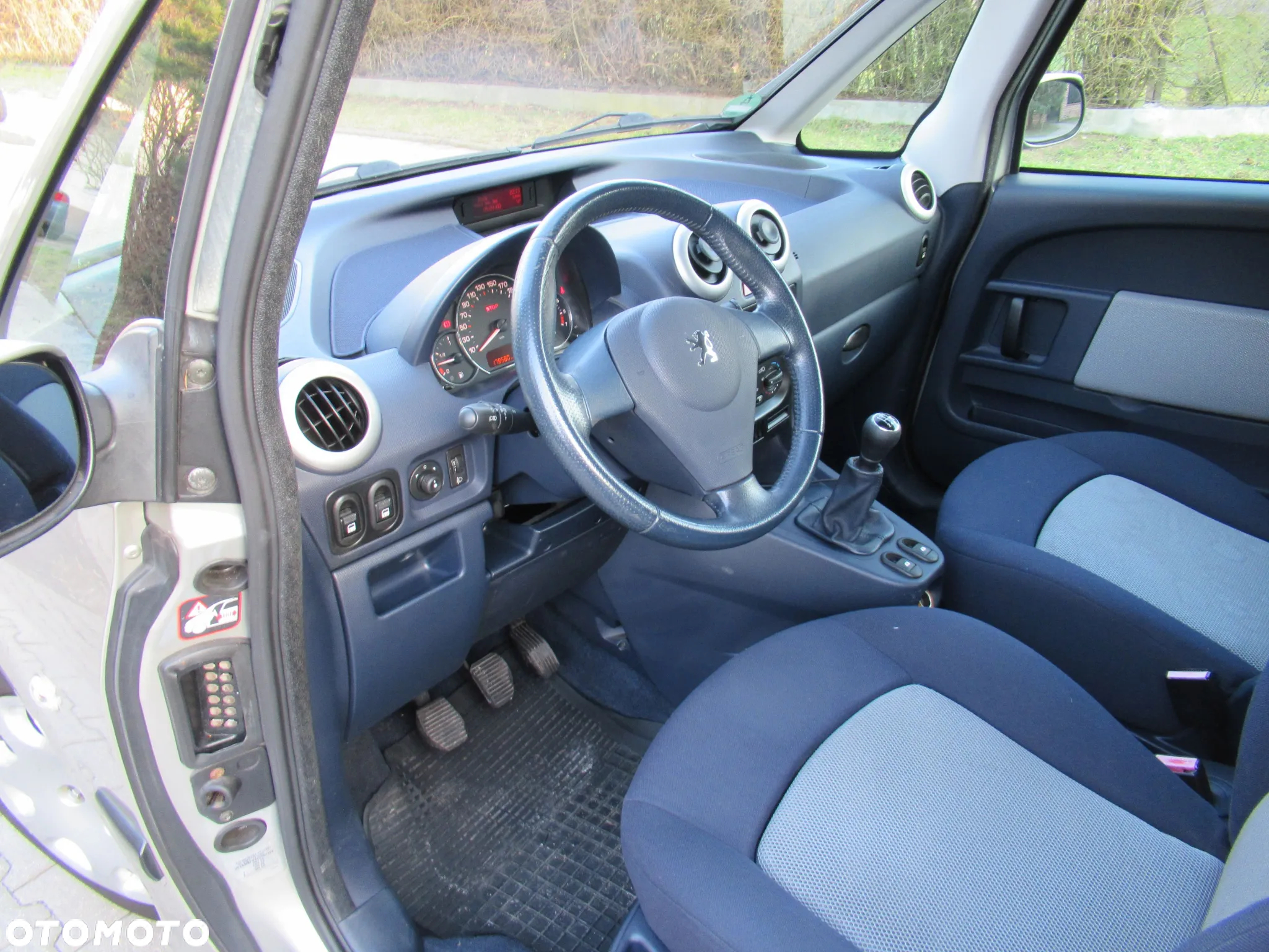 Peugeot 1007 75 Filou - 17