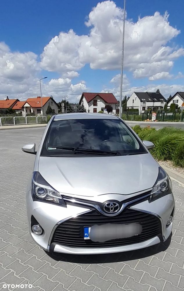 Toyota Yaris 1.33 Premium EU6 - 1