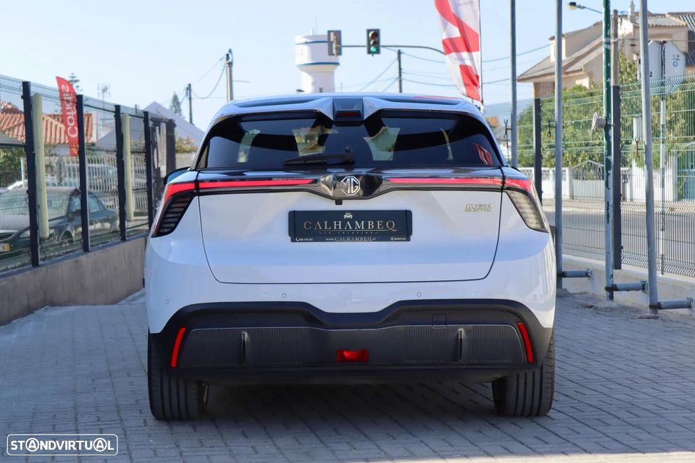 MG MG4 64 kWh Luxury - 9