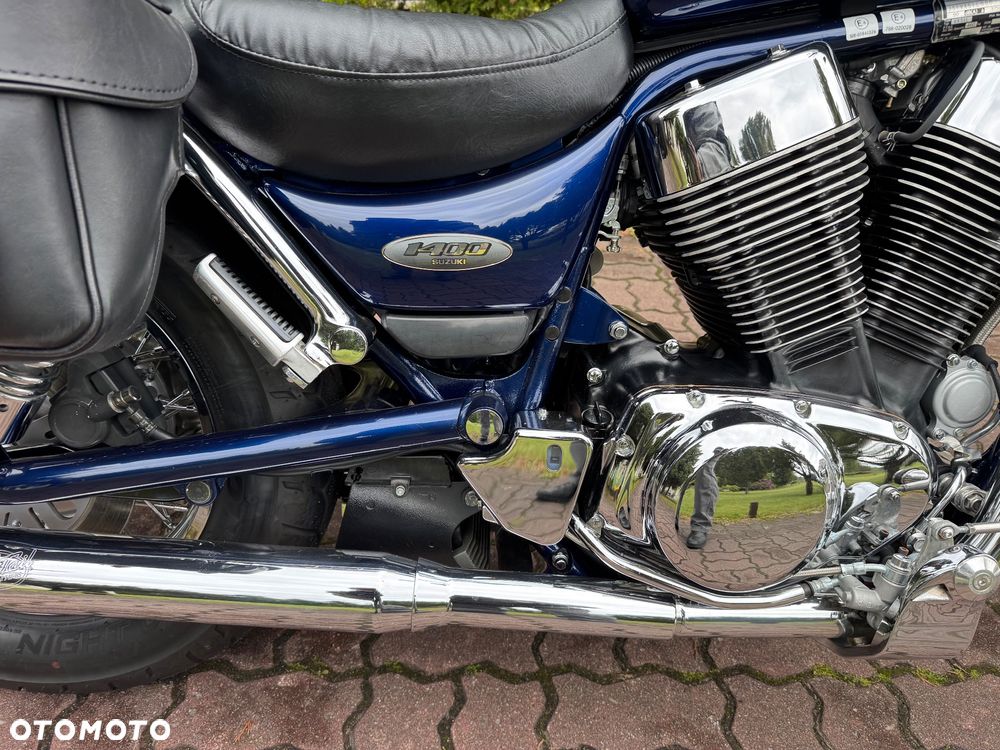 Suzuki Intruder - 11