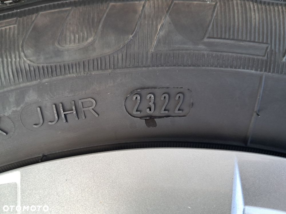 Volkswagen up! Active - 29