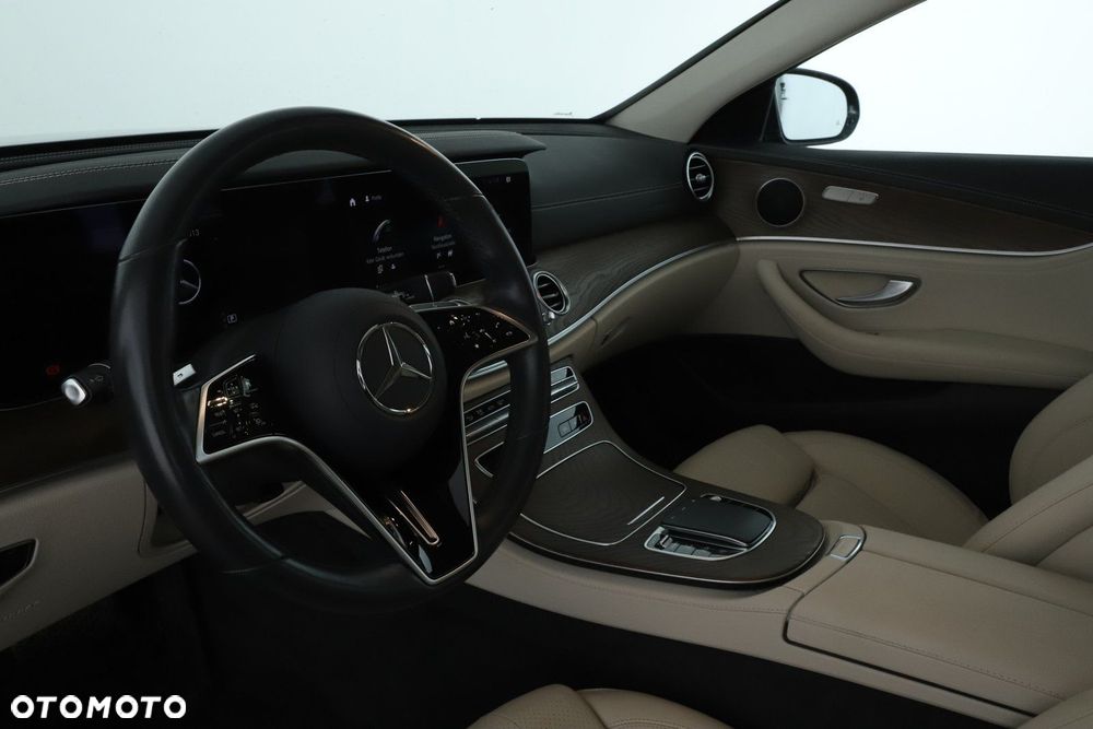 Mercedes-Benz Klasa E - 20