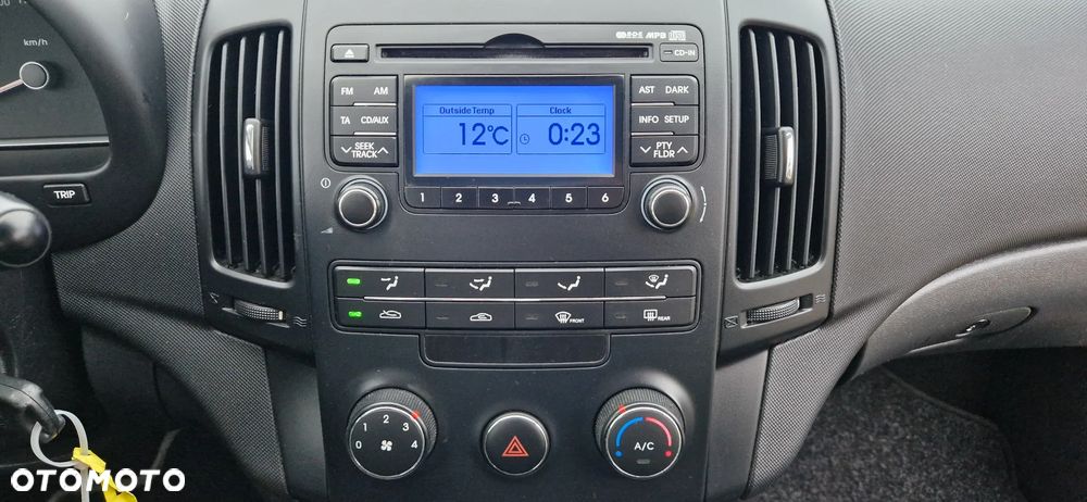 Hyundai i30 i30cw 1.4 UEFA EURO 2012 Edition - 29