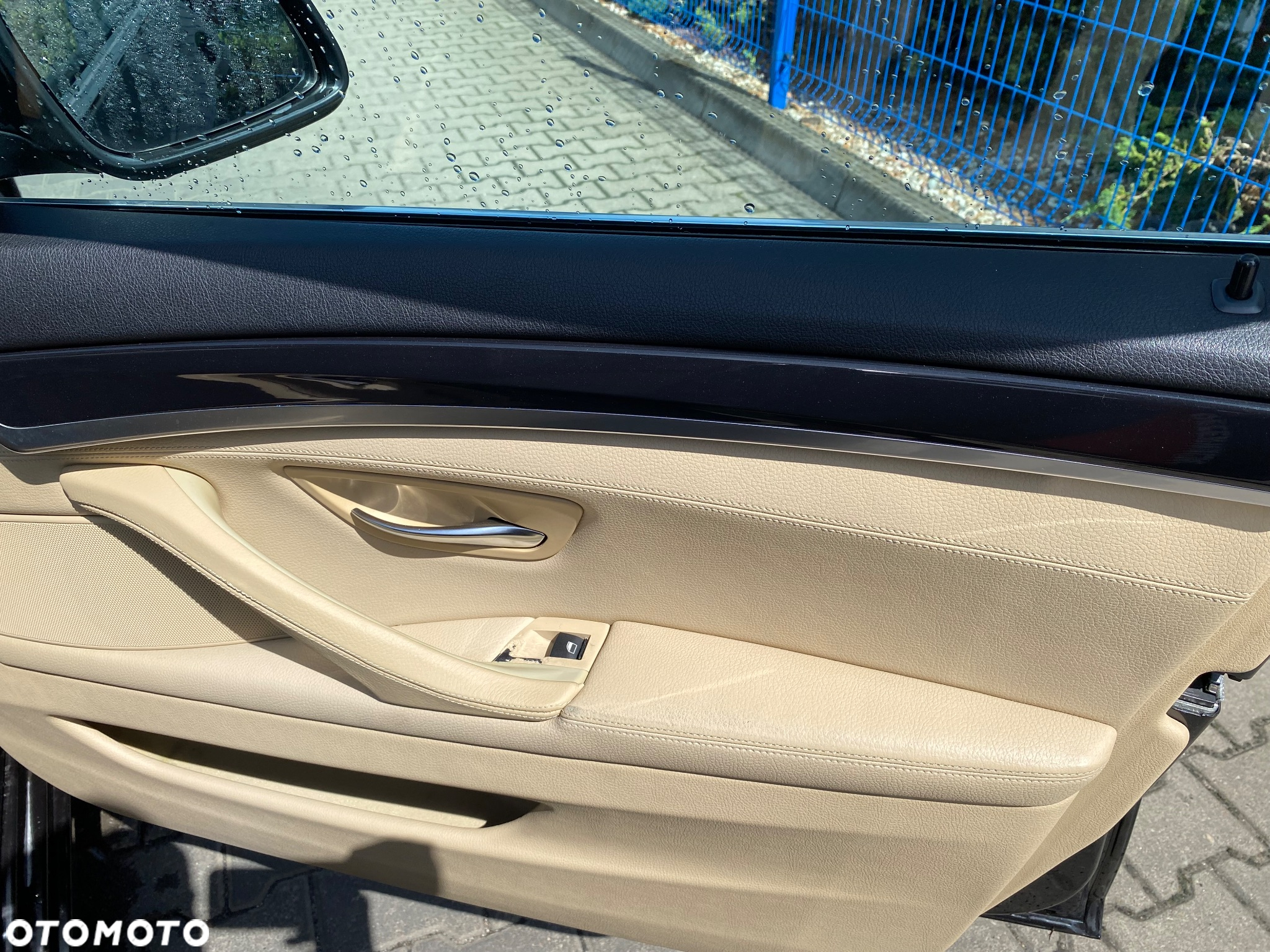 BMW Seria 5 528i - 22