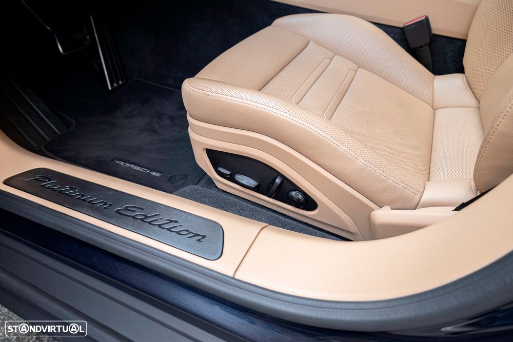 Porsche Panamera Sport Turismo 4 E-Hybrid Platinum Edition - 3