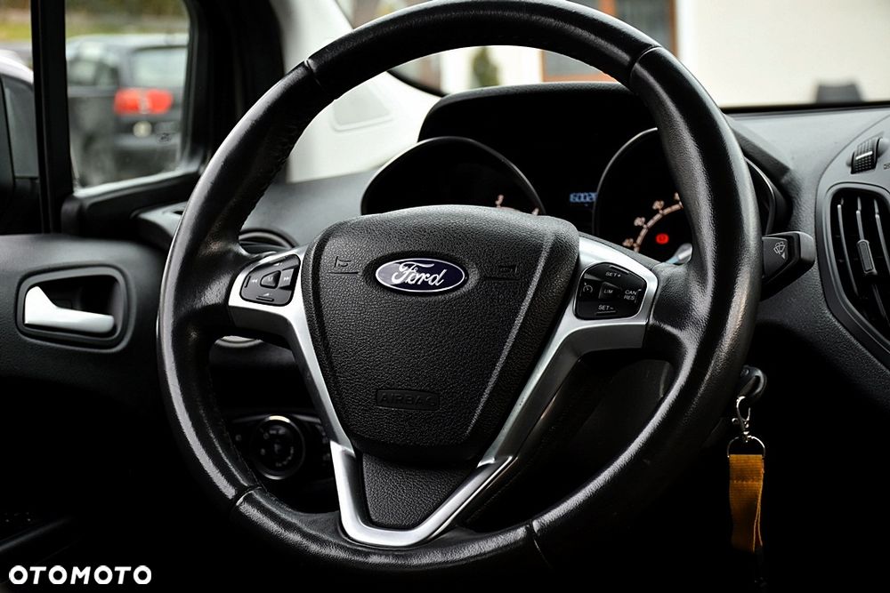 Ford Tourneo Courier 1.5 TDCi Trend - 19