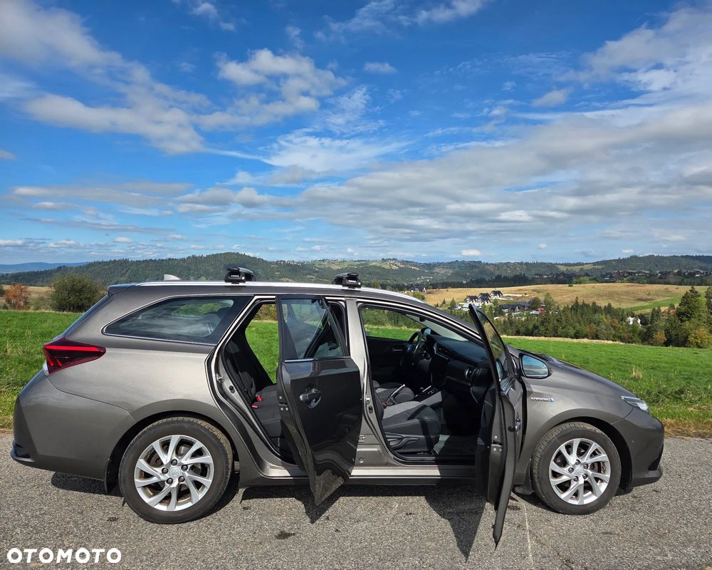 Toyota Auris Hybrid 135 Premium - 27