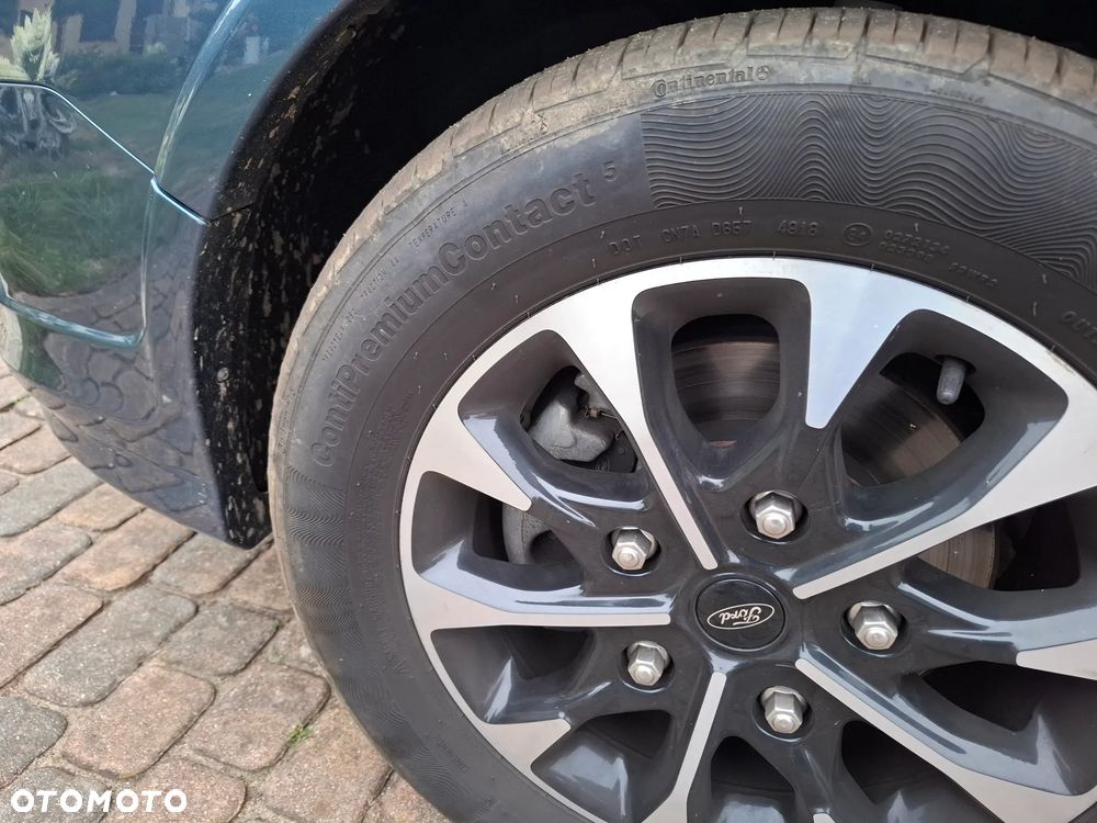 Ford Tourneo Custom 2.0 EcoBlue L2 Titanium - 24