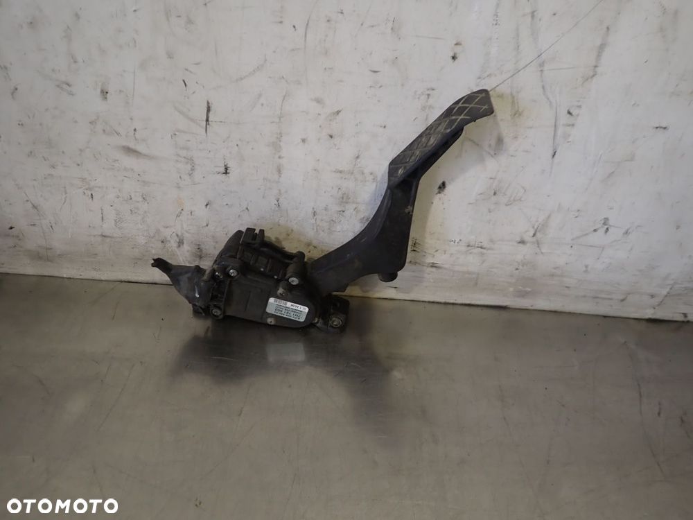 PEDAŁ GAZU VOLKSWAGEN T5 7H1721503 - 1