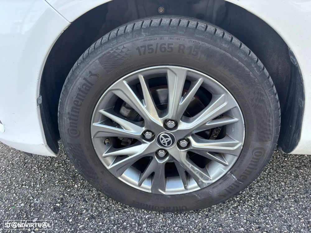 Toyota Yaris 1.0 VVT-i Comfort +PS Style+P.Techno - 41