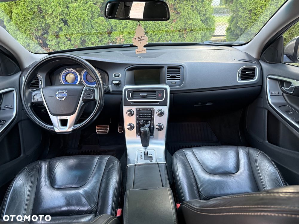 Volvo S60 T6 AWD R-Design - 14