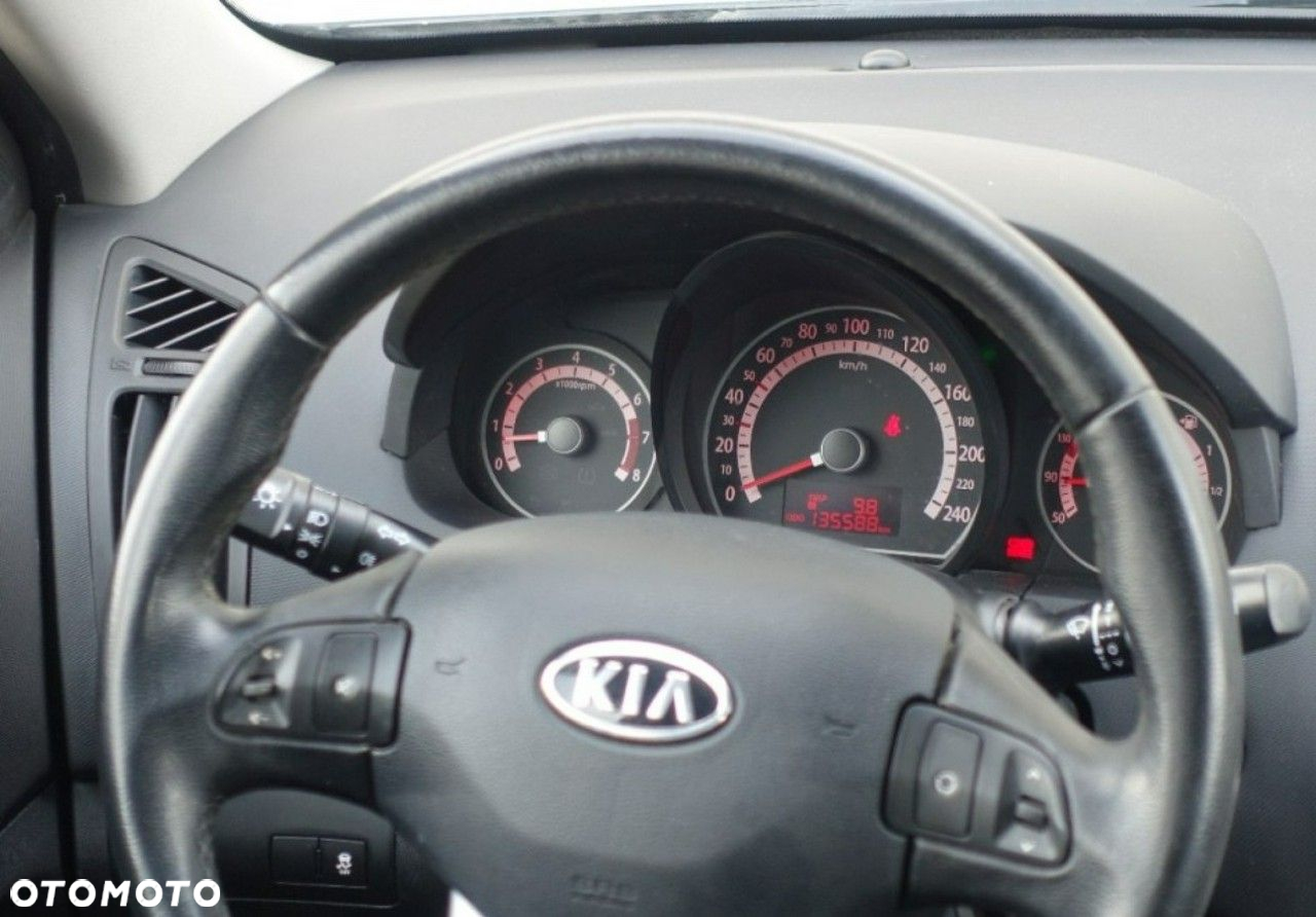 Kia Ceed - 22