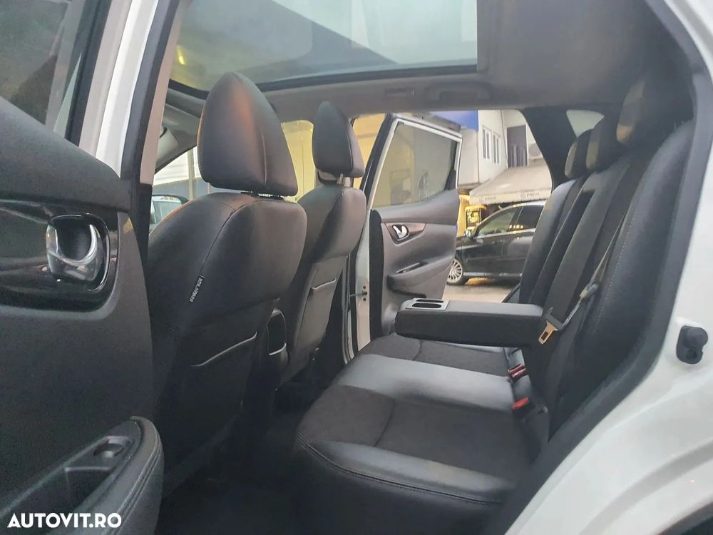 Nissan Qashqai 1.6 DCI Start/Stop X-TRONIC Tekna - 23