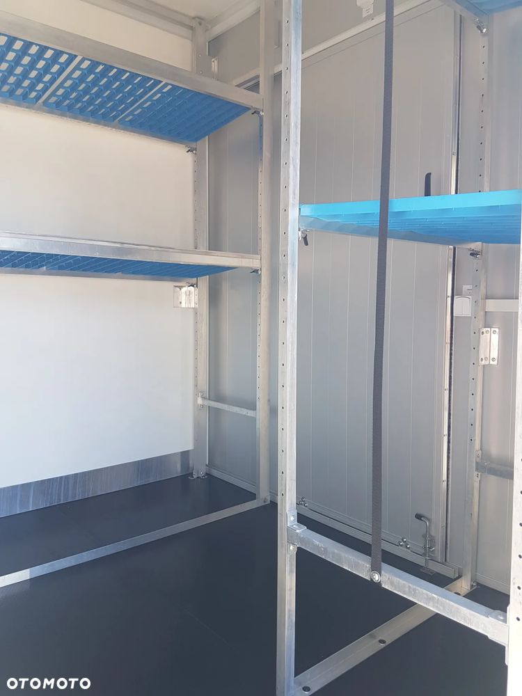 Iveco DAILY KONTENER NISKOPODŁOGOWY 4,43x2,23x2,42 SKLEP FOODTRUCK BAR KLIMA KONIOWÓZ KAMPER - 38