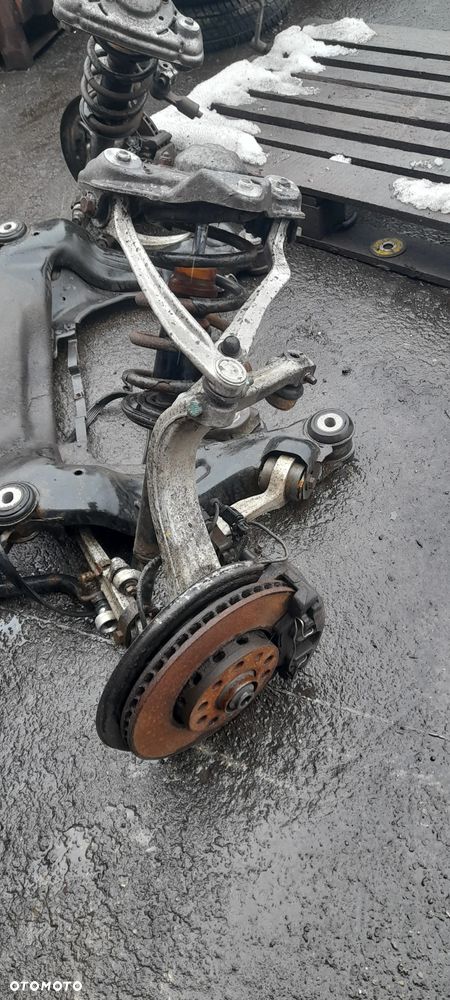 Zwrotnica prawa / Lewa Volkswagen Passat B5 lift, A4 B6 !! - 1