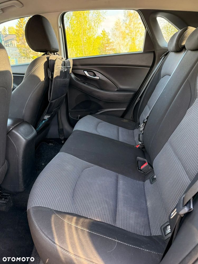 Hyundai i30 1.5 DPI Classic + - 24
