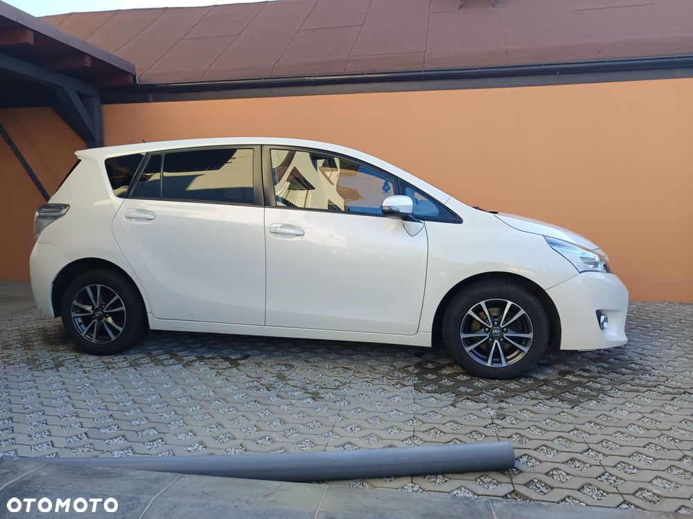 Toyota Verso 1.8 Prestige MS - 13