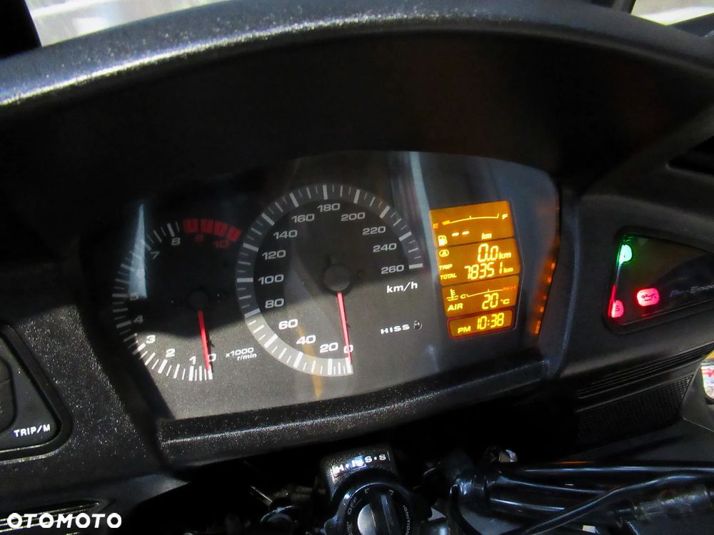 Honda ST - 9