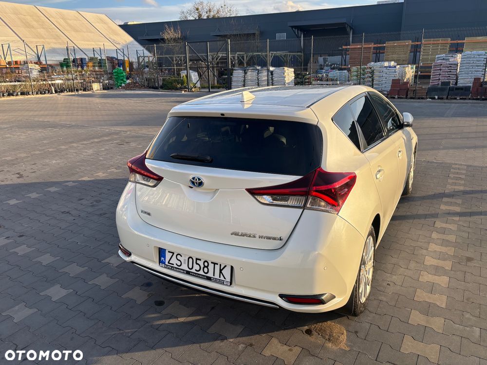 Toyota Auris Hybrid 135 Prestige - 5