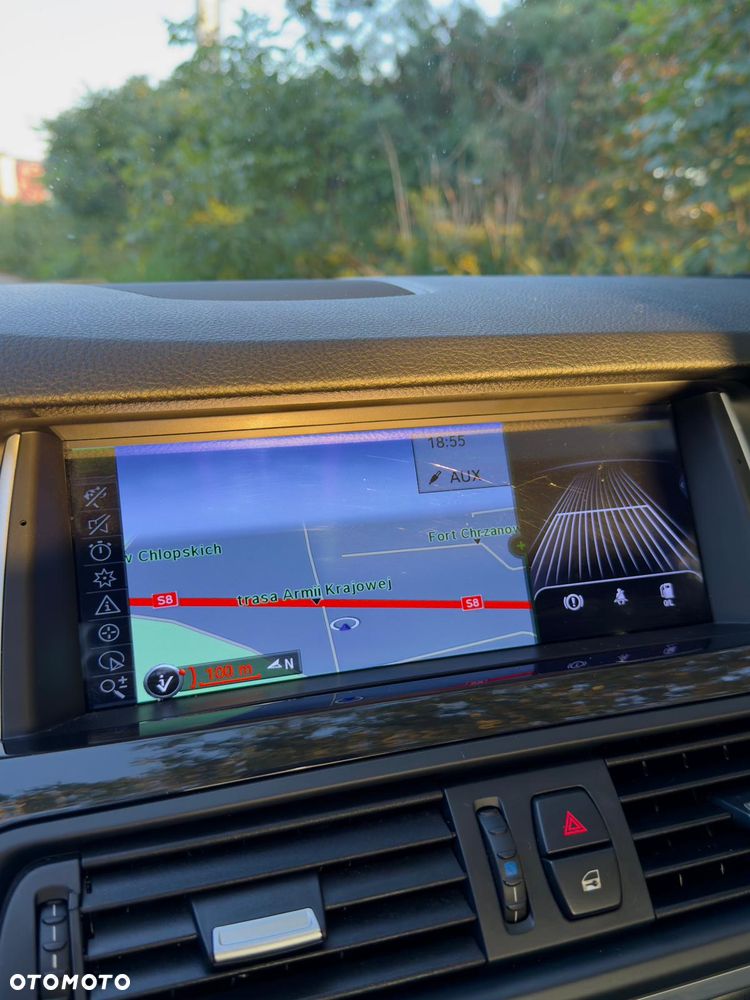 BMW Seria 5 520i Luxury Line - 15
