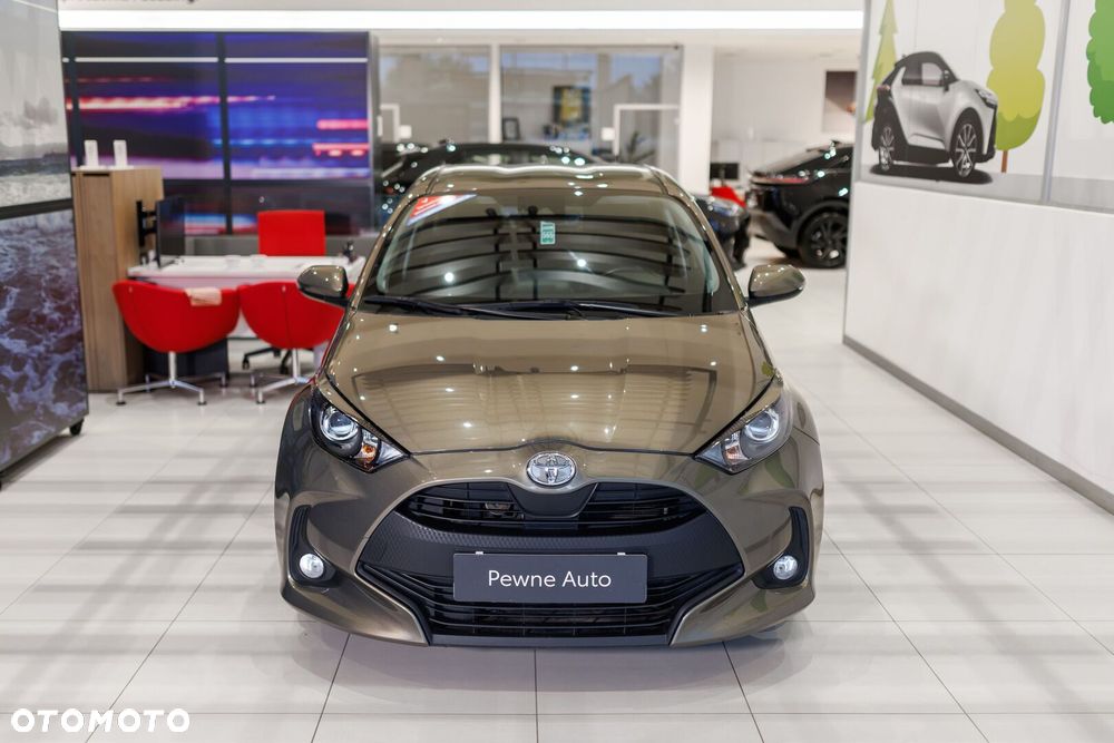 Toyota Yaris 2022 photo 2
