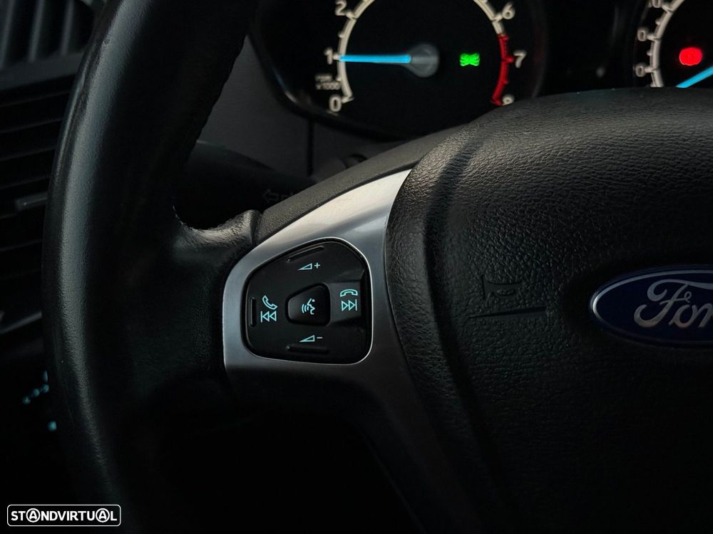 Ford EcoSport 1.0 EcoBoost Titanium - 11