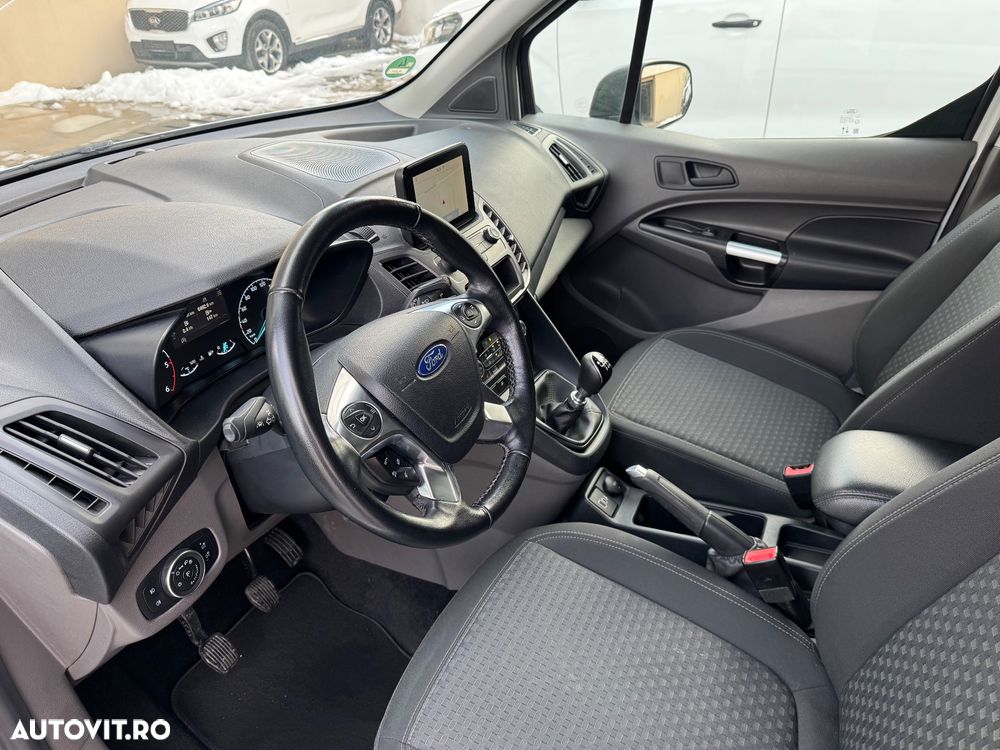 Ford Transit Connect - 9