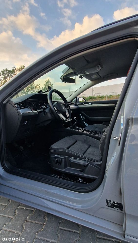 Volkswagen Passat 2.0 TDI EVO Business - 8