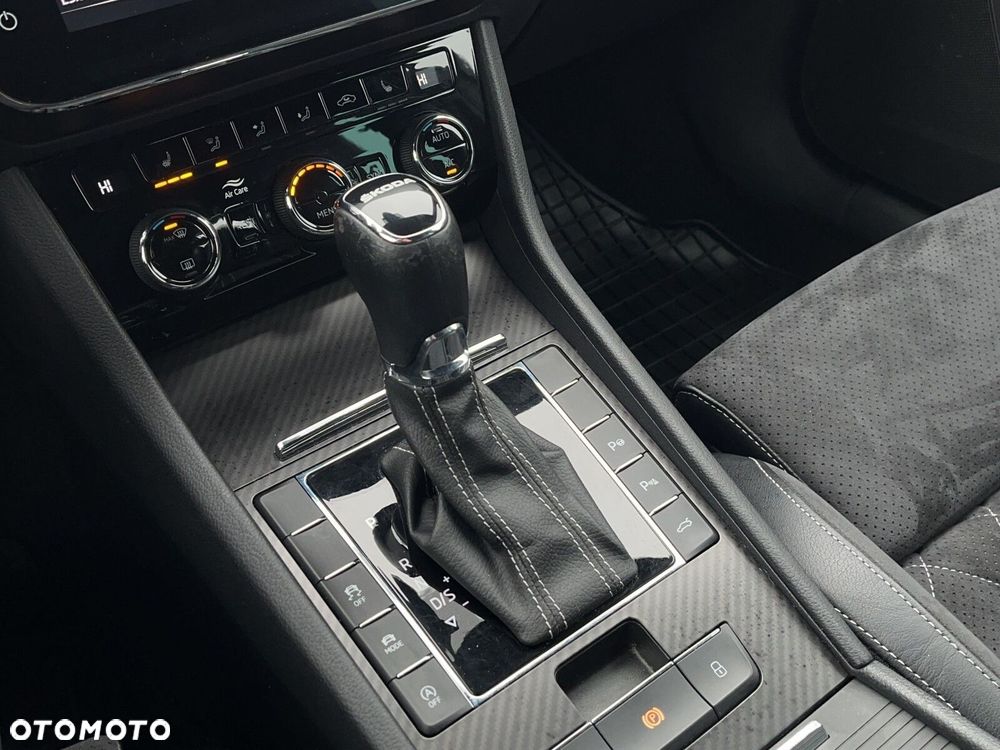Skoda Superb 2.0 TDI SCR Sportline DSG - 34