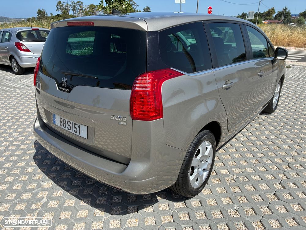 Peugeot 5008 1.6 E-HDi 7L Active 2-Tronic - 9