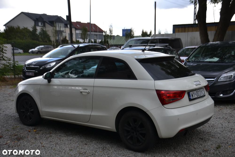 Audi A1 3-drzwiowe 1.6 TDI Ambition S tronic - 4