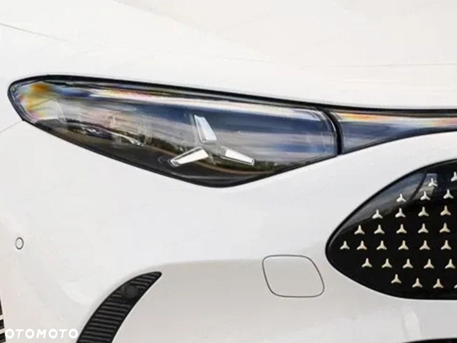 Mercedes-Benz CLA - 12