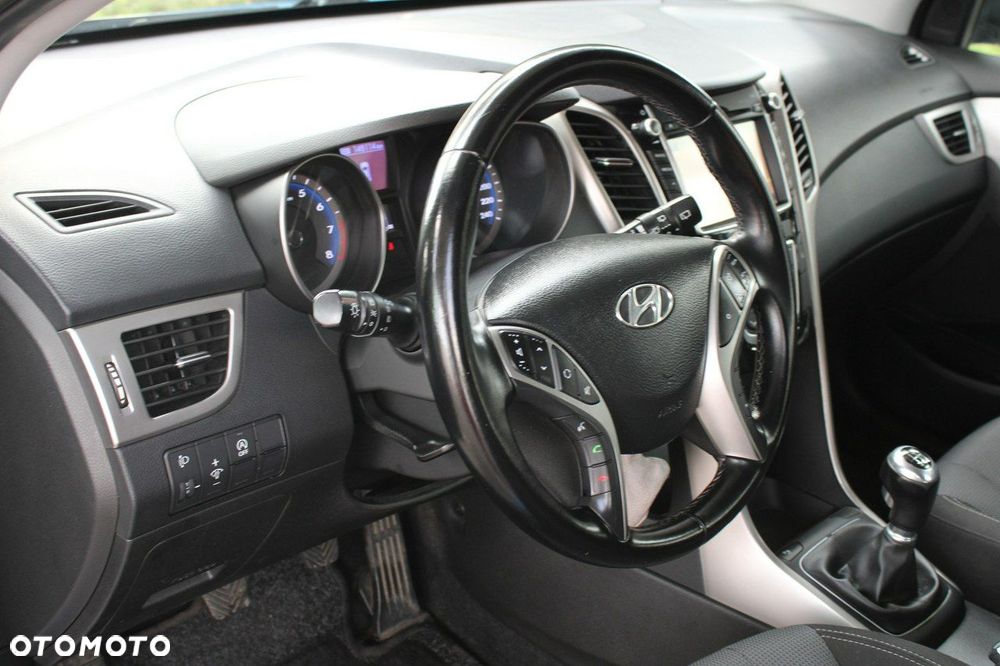 Hyundai i30 1.4 YES - 22