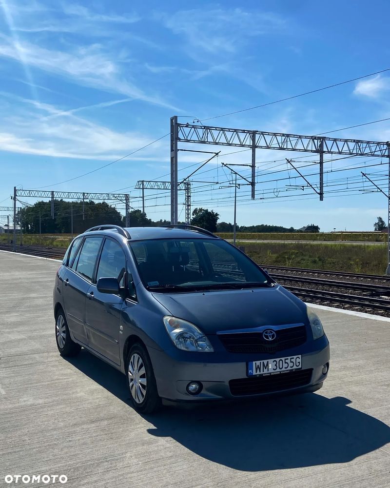 Toyota Corolla Verso - 2