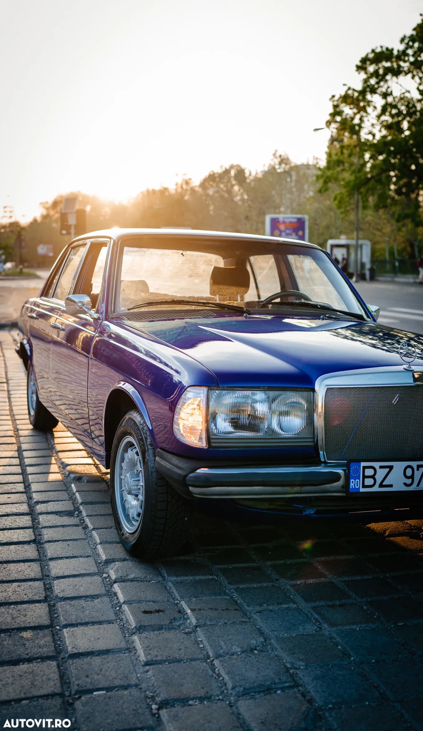 Mercedes-Benz W123 - 1