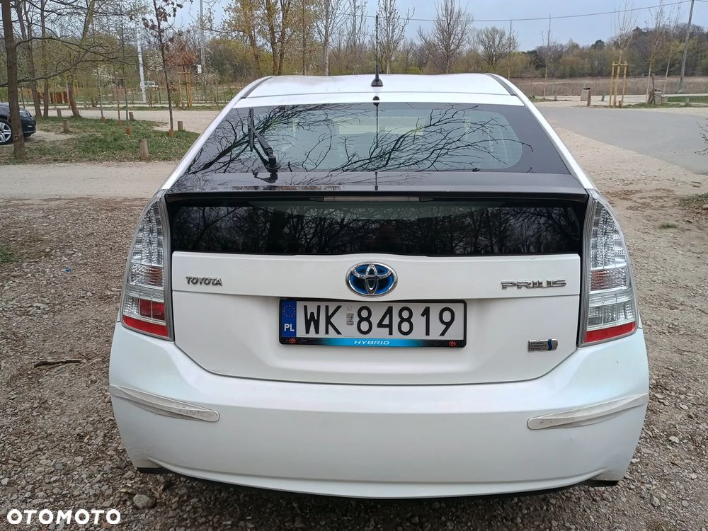 Toyota Prius 1.8 HSD Prestige - 10