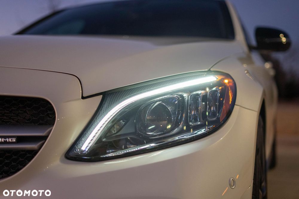 Mercedes-Benz Klasa C AMG 43 4Matic AMG TCT 9G - 18