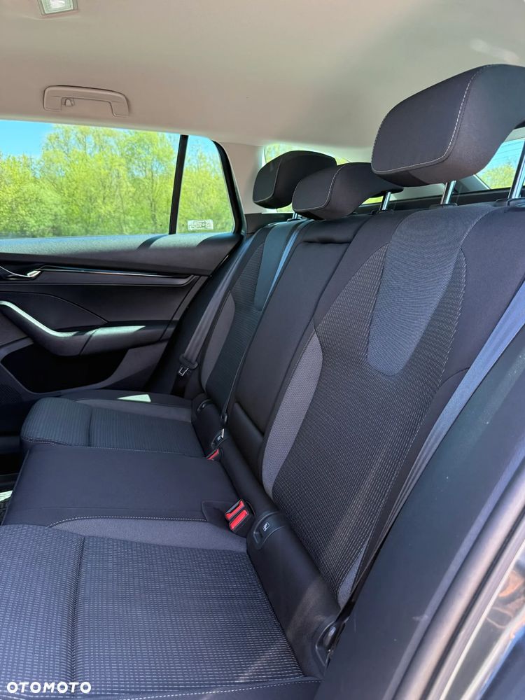 Skoda Octavia 2.0 TDI Ambition - 11