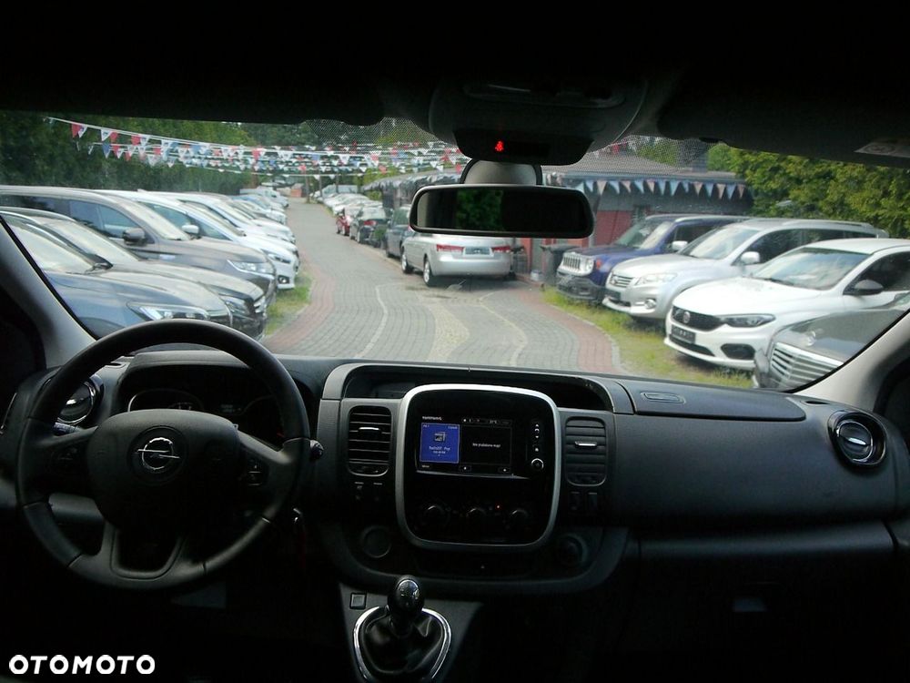 Opel Vivaro - 25