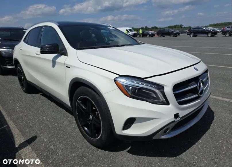 Mercedes-Benz GLA 250 4Matic 7G-DCT AMG Line - 1