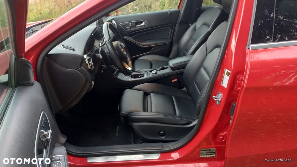 Mercedes-Benz GLA 250 8G-DCT Edition 1 - 11